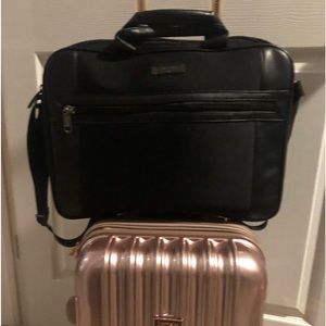 Reaction Kenneth Cole laptop messenger travel bag